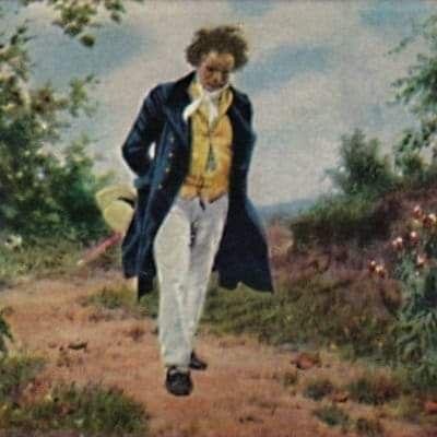 وقتما استحوذت عليّ فكرة، بدأتُ الاشتغال والعمل، وما أن أتمكن من أطرافها وجوانبها...