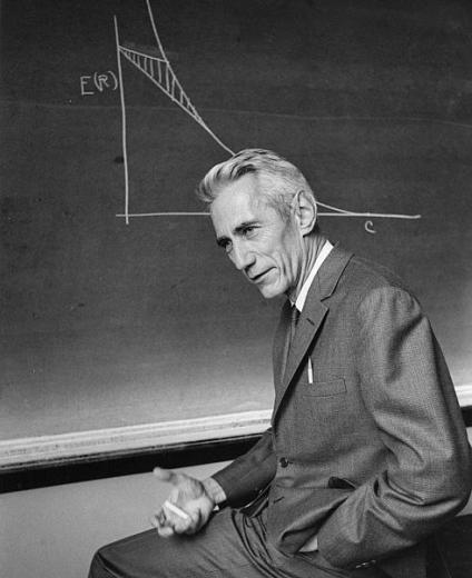 إنني نادرا جدا ما أهتم بالتطبيقات، تهمني أكثر أناقة المشكلة، هل هي مشكلة جيدة